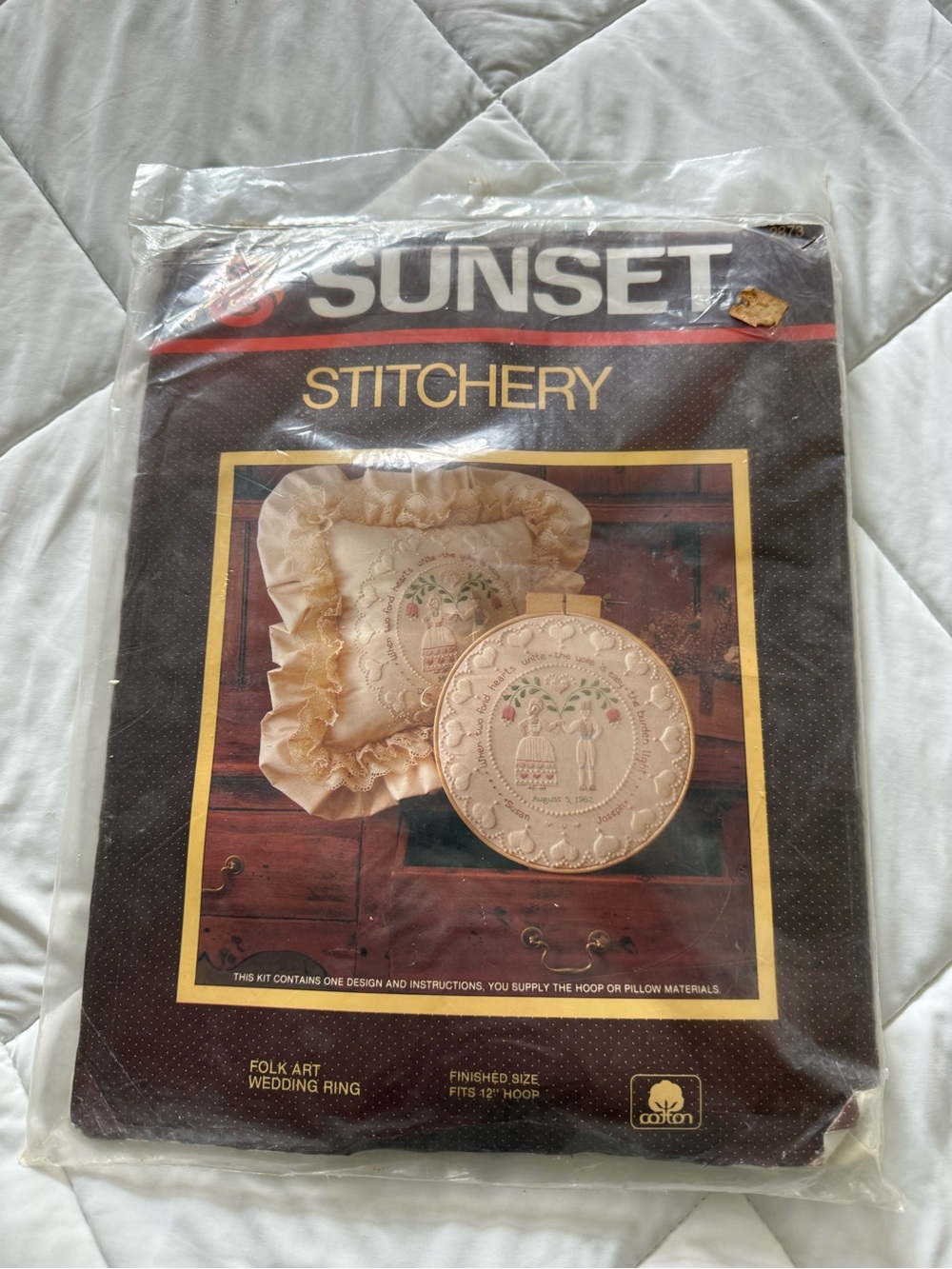 Vintage Sunset Stitchery Folk Art Wedding Ring Embroidery Kit
